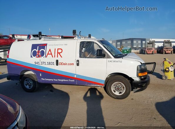 1GTW7AFP3S1258509 2025 GMC SAVANA CARGO White Вид задньої частини салону