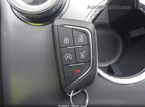 1GYC3NML9TZ700809 2026 CADILLAC VISTIQ Черный Вид панели приборов