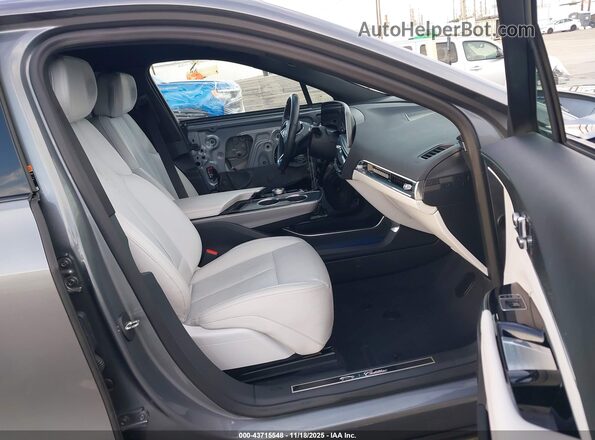 1GYKPMRK2PZ001022 2023 CADILLAC OTHER Gray Widok wnętrza z przodu