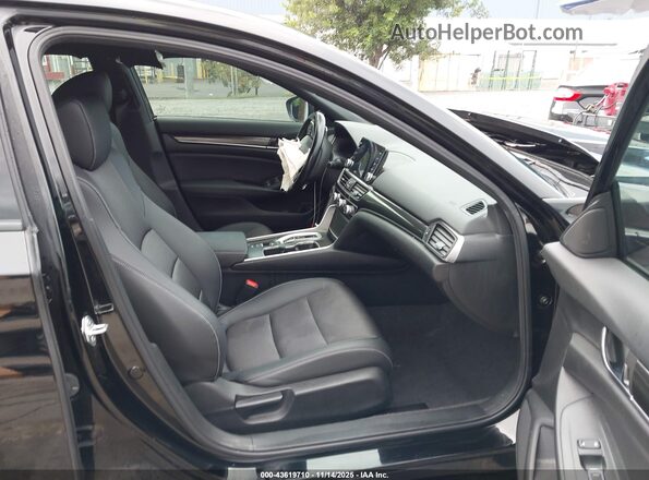 1HGCV3F22NA036302 2022 HONDA ACCORD HYBRID Черный Вид салона спереди
