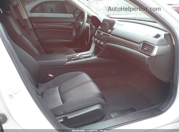 1HGCV3F42MA011559 2021 HONDA ACCORD HYBRID Белый Вид салона спереди