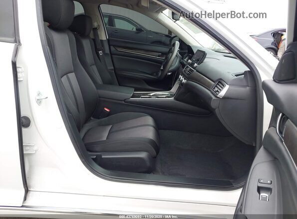 1HGCV3F43MA002630 2021 HONDA ACCORD HYBRID Белый Вид салона спереди