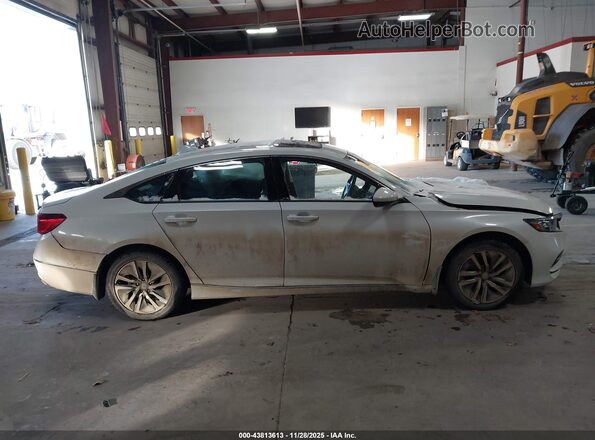 1HGCV3F47KA000747 2019 HONDA ACCORD HYBRID White 360 interior view