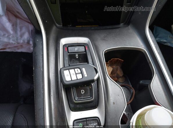 1HGCV3F55MA010186 2021 HONDA ACCORD HYBRID Белый Вид панели приборов