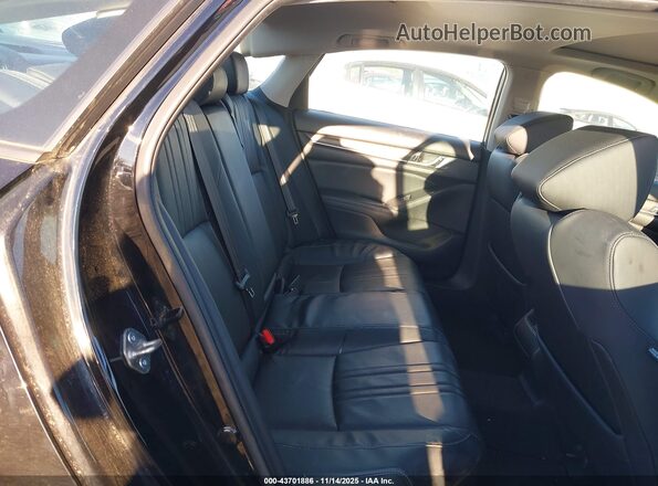 1HGCV3F58JA010100 2018 HONDA ACCORD HYBRID Черный Вид наклейки с VIN-кодом