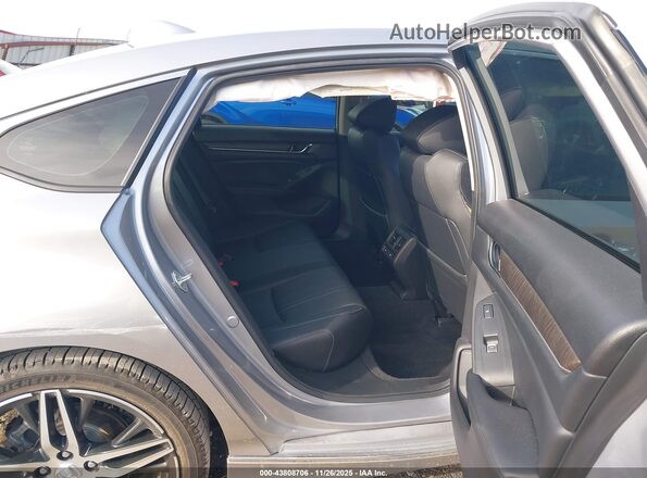 1HGCV3F94NA010927 2022 HONDA ACCORD HYBRID Silver Widok naklejki z numerem VIN