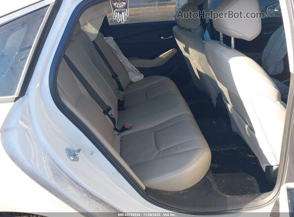 1HGCY2F86SA009301 2025 HONDA ACCORD HYBRID White VIN კოდის სტიკერის ხედი