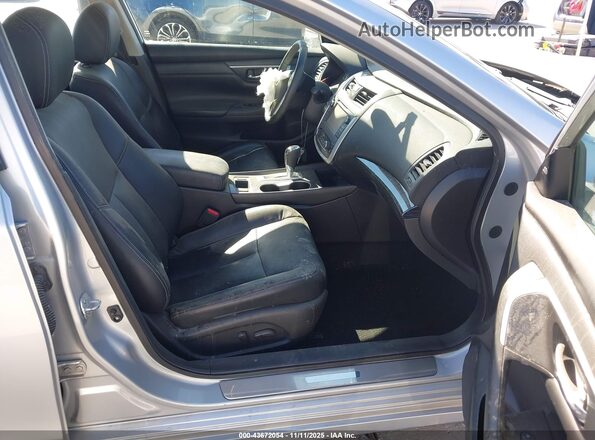 1N4AL3AP5GC281574 2016 NISSAN ALTIMA Silver Вид салону спереду
