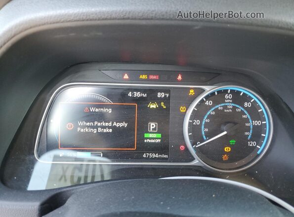 1N4AZ1CP6JC303685 2018 NISSAN LEAF Серебряный Вид щитка приборов