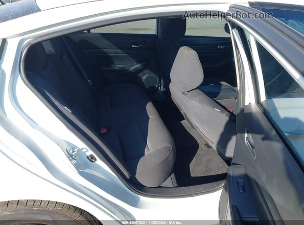 1N4BL4BV3KC166276 2019 NISSAN ALTIMA White Widok naklejki z numerem VIN