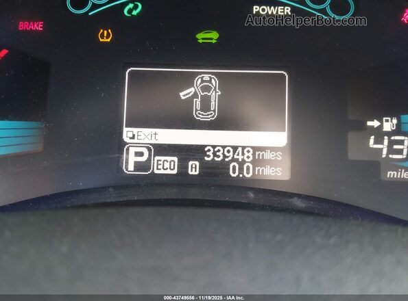 1N4BZ0CP3HC310747 2017 NISSAN LEAF Бордовый Вид задней части салона