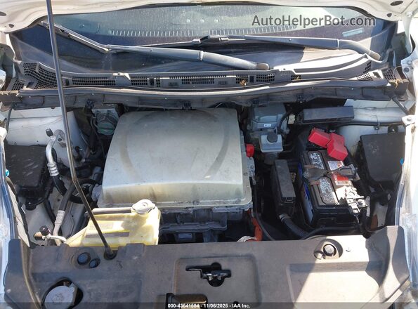 1N4BZ0CP4HC311034 2017 NISSAN LEAF Белый Вид подкапотного пространства