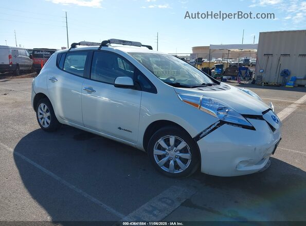 1N4BZ0CP4HC311034 2017 NISSAN LEAF Белый Передняя правая четверть