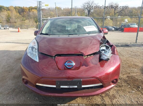 1N4BZ0CP5HC308661 2017 NISSAN LEAF Red Widok wnętrza z tyłu