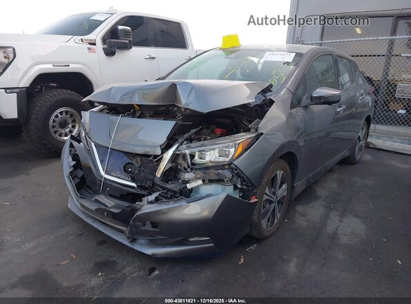 1N4BZ1DP7LC304642 2020 NISSAN LEAF Gray Vista tres cuartos delantera izquierda