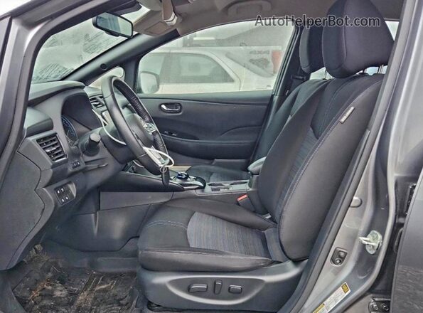 1N4CZ1CV2PC558933 2023 NISSAN LEAF Gray Вид салону спереду