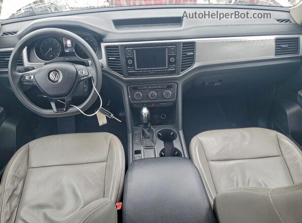 1V2AR2CA4JC526012 2018 VOLKSWAGEN ATLAS Белый Вид панели приборов