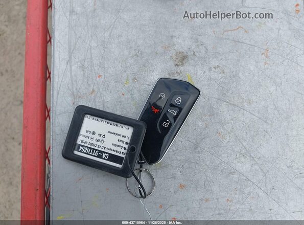 1V2HE2CA1SC228030 2025 VOLKSWAGEN ATLAS Black Vista del salpicadero
