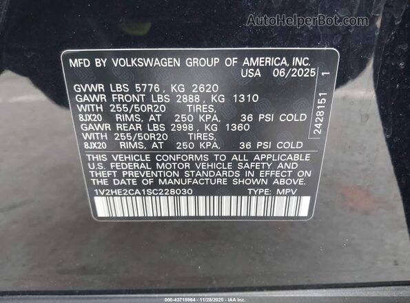 1V2HE2CA1SC228030 2025 VOLKSWAGEN ATLAS Black Vista del compartimento del motor