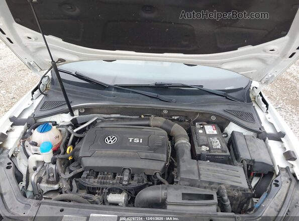 1VWDT7A39HC021592 2017 VOLKSWAGEN PASSAT Белый Вид сзади