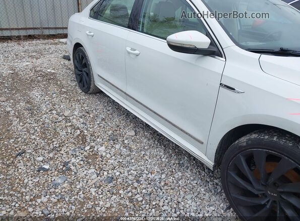 1VWDT7A39HC021592 2017 VOLKSWAGEN PASSAT Белый 