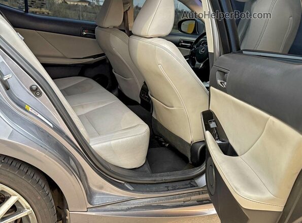 JTHBA1D25G5019923 2016 LEXUS IS Серый Вид салона спереди