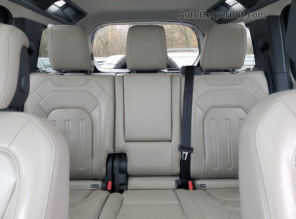 SALEPEEU6L2025514 2020 LAND ROVER DEFENDER Зеленый Вид задней части салона