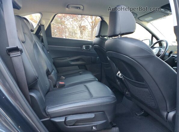 5XYRL4JC5RG273411 2024 KIA SORENTO Gray Vista del compartimento del motor