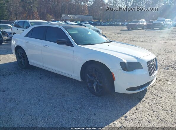 2C3CCAAG0LH201164 2020 CHRYSLER 300 Белый Передняя правая четверть