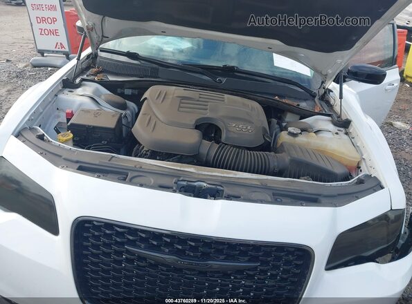 2C3CCAAG0LH201164 2020 CHRYSLER 300 Белый Вид сзади