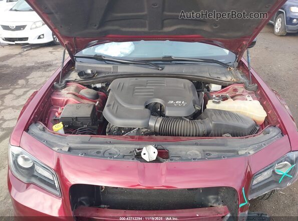 2C3CCAAG3NH236722 2022 CHRYSLER 300 Бордовый Вид сзади
