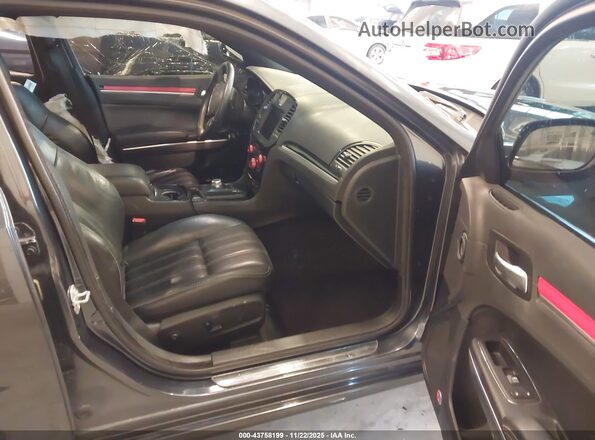 2C3CCAGG2JH130361 2018 CHRYSLER 300 Черный Вид салона спереди