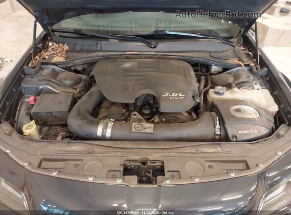 2C3CCAGG2JH130361 2018 CHRYSLER 300 Черный Вид сзади