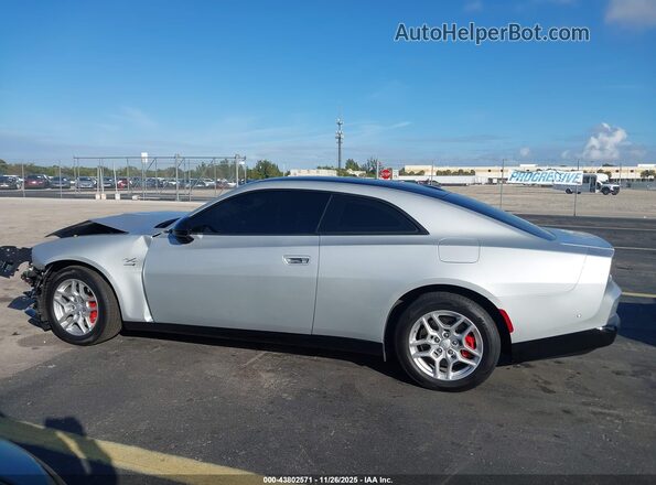 2C3CDBCK3SR559873 2025 DODGE CHARGER Серебряный Панорамный вид салона 360°