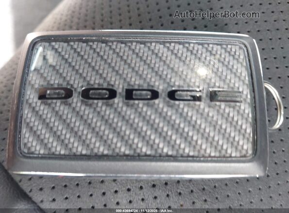 2C3CDBDK6SR559476 2025 DODGE CHARGER Оранжевый Вид панели приборов
