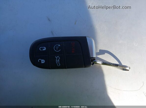 2C3CDXCT1GH339621 2016 DODGE CHARGER Серебряный Вид панели приборов