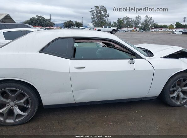 2C3CDZAG6GH336313 2016 DODGE CHALLENGER Белый Вид задней части салона