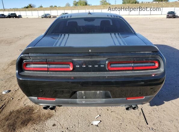 2C3CDZBT9GH164712 2016 DODGE CHALLENGER Black Widok z tyłu