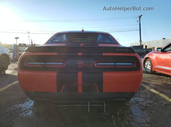 2C3CDZC98HH657883 2017 DODGE CHALLENGER Red Вид ззаду
