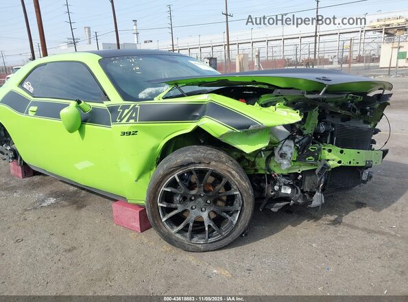 2C3CDZFJ7PH617993 2023 DODGE CHALLENGER Зеленый Вид спереди