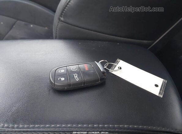 2C3CDZKG8PH642251 2023 DODGE CHALLENGER Gray Widok deski rozdzielczej