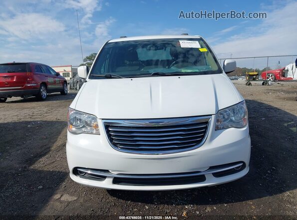 2C4RC1BG2GR166583 2016 CHRYSLER TOWN & COUNTRY Белый Вид щитка приборов