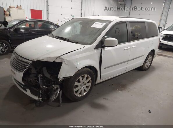 2C4RC1BG3GR140977 2016 CHRYSLER TOWN & COUNTRY Белый Передняя левая четверть