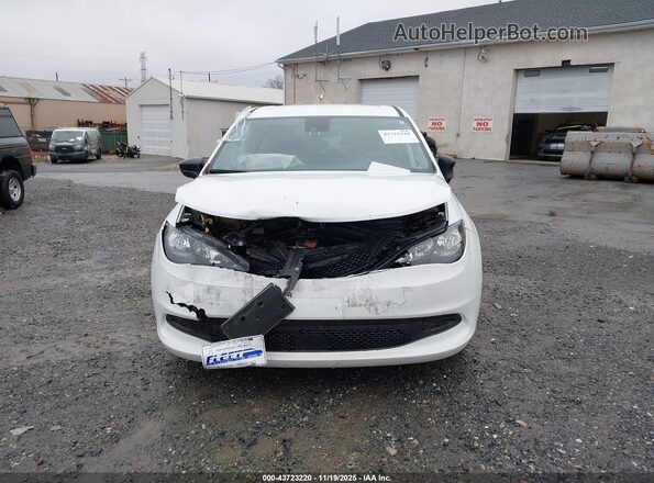2C4RC1CG4RR201948 2024 CHRYSLER VOYAGER Белый Вид панели приборов