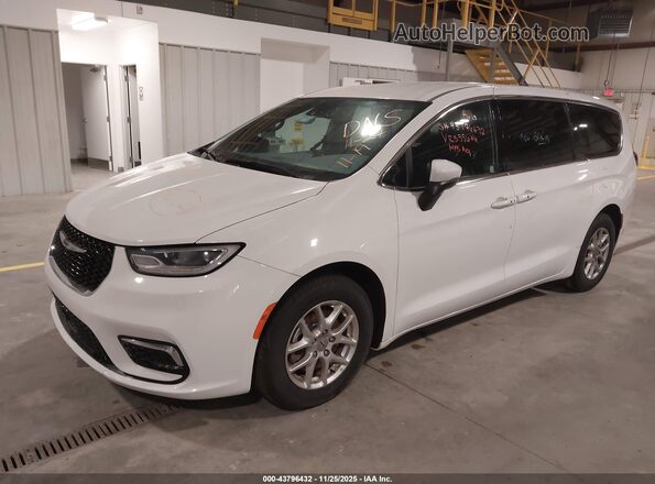2C4RC1FG3PR555646 2023 CHRYSLER PACIFICA White Front left