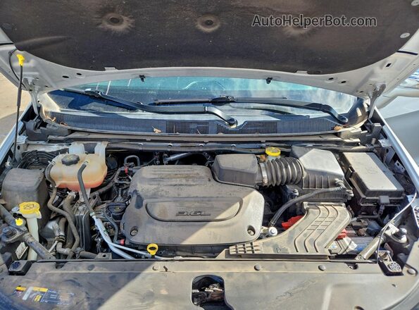 2C4RC3GG5NR175179 2022 CHRYSLER PACIFICA Silver Widok wnętrza z tyłu