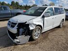 2018 Dodge Grand Caravan Sxt White vin: 2C4RDGCG4JR135874