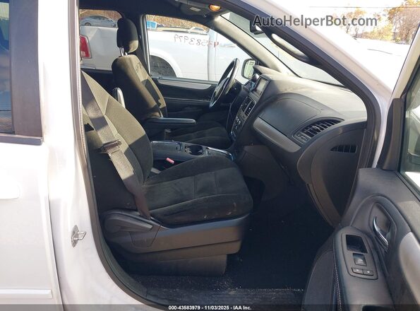 2C4RDGCG7GR279556 2016 DODGE GRAND CARAVAN White Front interior view