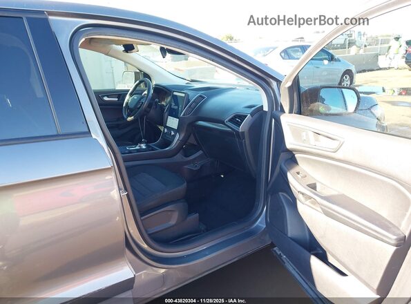 2FMPK4G97NBA27069 2022 FORD EDGE Серебряный Вид салона спереди