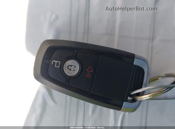 2FMPK4G97NBA27069 2022 FORD EDGE Серебряный Вид панели приборов